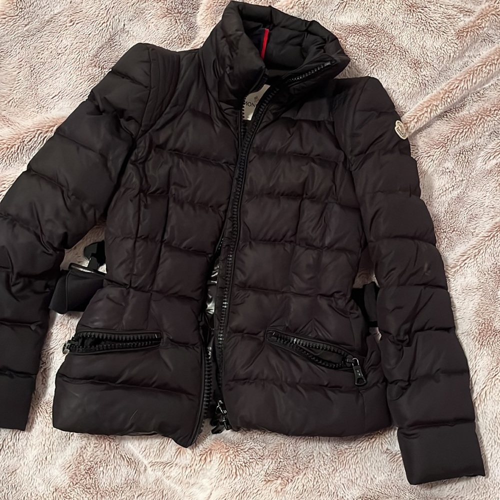 COPY - Genuine Moncler puffer coat with shoulder pads, super stylish in black, …